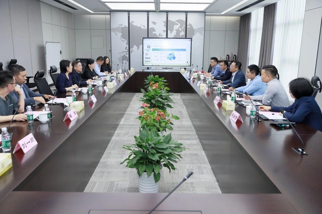 Estun signed a contract with Nanjing University of Technology to co-create a service center!