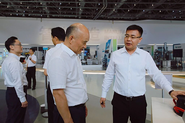 Hengyang City and Hexagon sign a strategic cooperation agreement, uniting government and business to promote high-quality development.