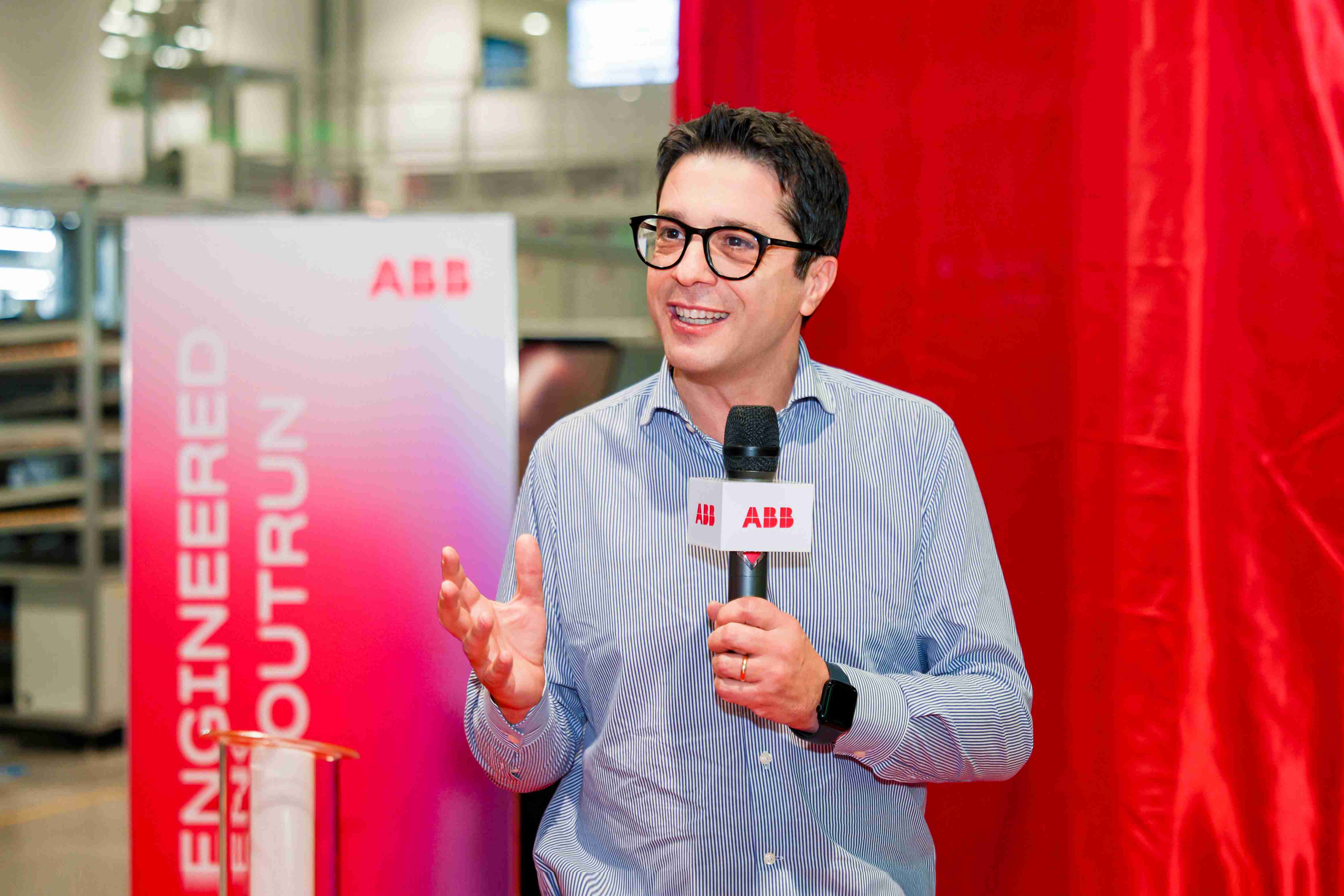 Setting a new benchmark for intelligent manufacturing, the Xiamen ABB low-voltage Tmax XT6 intelligent production line has officially commenced operation.