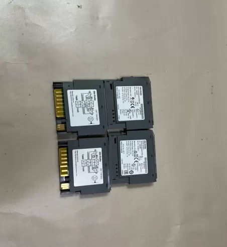 1734-IE2V Allen-Bradley Point I/O Analog Voltage Input Module Point I/O