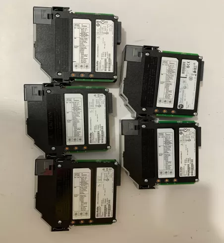 800Z-GL2Q5Y Allen-Bradley Output I/O module