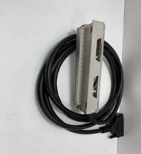 140XTS00209 SCHNEIDER