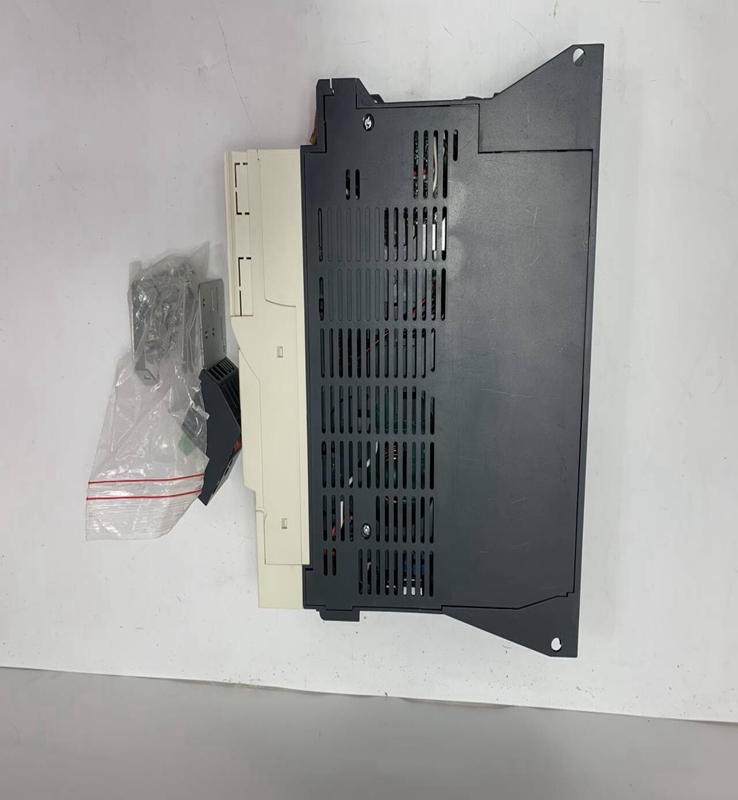 8I74S200075.010-1 B&R