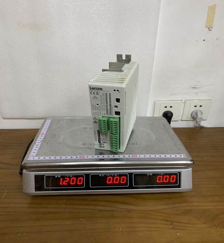 EVF8201-E LENZE